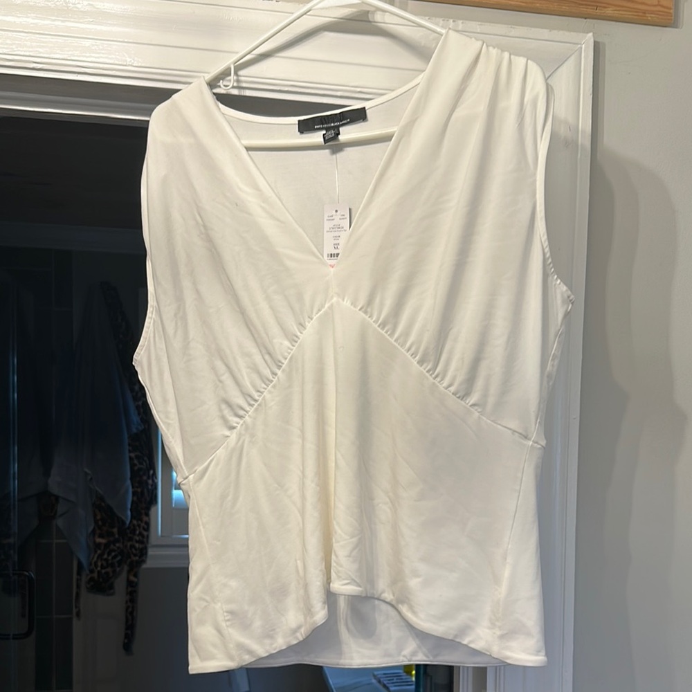 Elegant White Sleeveless Top